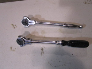 lot 87 image: Snap On 38 Ratchets