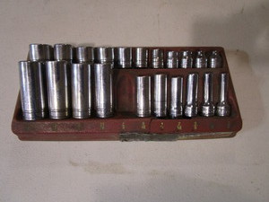 lot 101 image: Snap On 38 Sockets