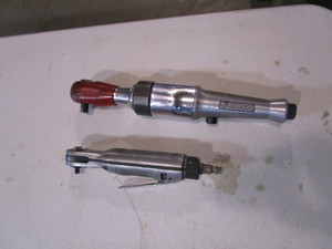 lot 126 image: Snap On 14 & 38 Air Ratchets