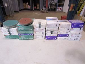 lot 165 image: Sanding Discs Various Grits