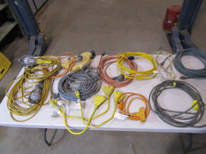 lot 187 image: Extension Chords, Trouble Lights, Chord Winder