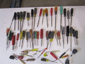 lot 207 image: Screwdrivers