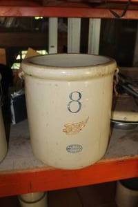 lot 43 image: Red Wing #8 Ceramic Pot