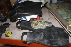 lot 149 image: Scuba Pro Jet Fin Flippers w Face Mask