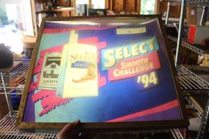 lot 29 image: Marboro Select Cigarettes Light
