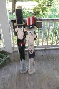 lot 226 image: Lot of (2) Wooden Statues - George Washington, Abraham Lincoln