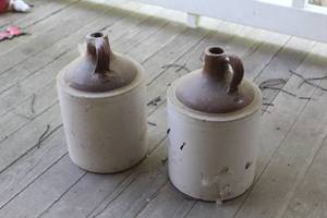 lot 220 image: Lot of (2) Vintage 8 Stoneware Jugs