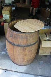 lot 54 image: Wooden Barrel w Lid