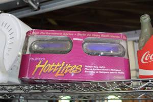 lot 63 image: Blazer HottLites Halogen Fog Lights (in original box)