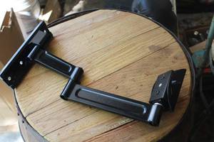 lot 84 image: TV Wall Mount