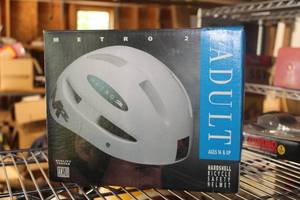 lot 95 image: Adult 14 Bicycle Helmet (in original packaging)