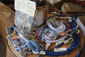 lot 101 image: Lot of (1 Box) Bungee Cords