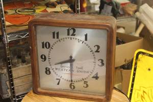 lot 139 image: Western Union Wall Clock