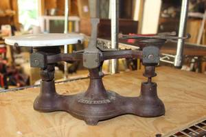lot 164 image: Vintage PorcelainMetal Table Scale