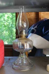 lot 251 image: 18 Glass Lantern