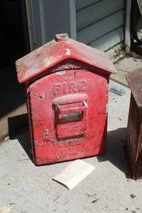 lot 263 image: Metal Fire Alarm Box