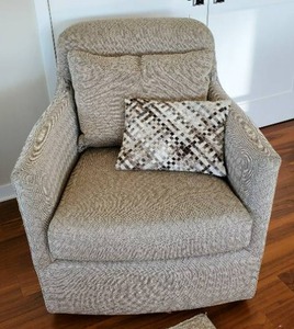 Swivel Chair by Harden