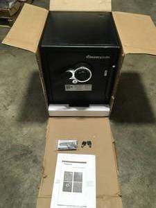 SentrySafe Fire Safe, Includes Keys- Review all pictures, Customer Return