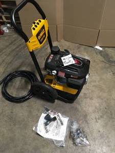 DEWALT 3300 PSI 2.4 GPM Gas Cold Water Pressure Washer with HONDA GCV200 Engine, Open Box - Review all pictures