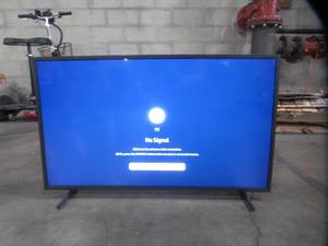 Samsung 32 Class The Frame QLED HDR Smart TV (2020) QN32LS03TBFXZA (LIKE NEW CONDITION)