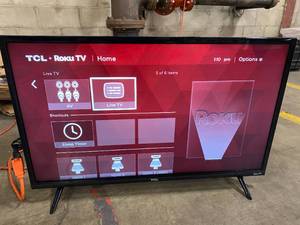 TCL - 32 Class 3-Series LED Full HD Smart Roku TV 32S327 (LIKE NEW CONDITION)