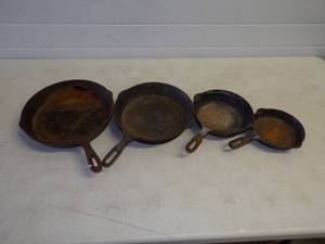 Set of 4 Cast Iron Fry Pans