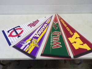 4 MN Sports Team Pennants