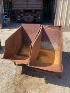 Railroad dumpcarts