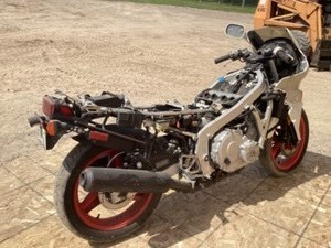 1987 Honda CBR 600F-H wpallet of parts and title