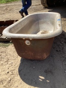 5 cast iron porcelain bathtub wcast iron stand