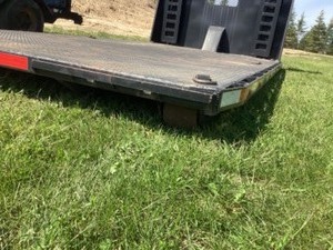 Cable roll off bed