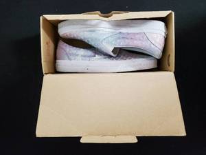 lot 210 image: Vans  Rose Gold