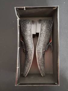lot 220 image: Vero Cuoio Blokes