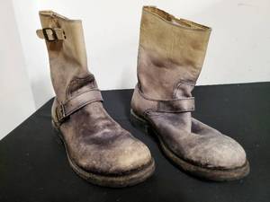 lot 223 image: Frye Boots