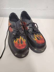 lot 10 image: Harley Davidson Lug Soled Shoes