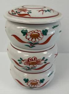 lot 67 image: Japanese Artist Signed Oriental Themed Porcelain Jubako Bento Stacking Three Teir Lunch Box  7 14 x  4 34 (No Cracks Or Chips)