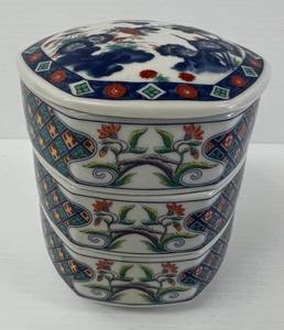 lot 68 image: Japanese Porcelain Oriental Themed Stacking Jubako Bento Box Three Tier With Lid 5 12 x  4 12 (No Cracks Or Chips)