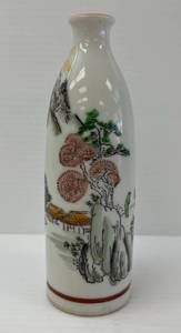 lot 101 image: Vintage Japanese Porcelain Oriental Themed Sake Bottle 7x 2 14 (No Cracks Or Chips)