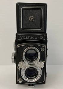 lot 111 image: Vintage Yashica - D  Camera