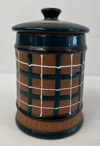 lot 134 image: Vintage Japanese Porcelain Drinking Cup With Lid Oriental Design 4 12 x 3 (No Cracks Or Chips)