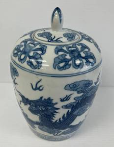 lot 146 image: Vintage Japanese Porcelain Ginger Jar With Lid And Oriental Dragon Design 10 12 x 7 (No Cracks Or Chips)