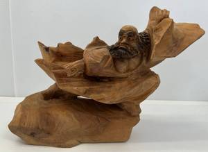 lot 187 image: Vintage Hand Carved Wood Statue Of 1st Master Of Zen Buddhism Da Mo