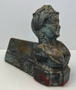 lot 195 image: Antique French Cast Iron Firedog 8 x 9