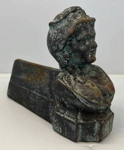 lot 198 image: Antique French Cast Iron Firedog 8 x 9