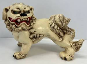lot 202 image: Vintage Pottery Chinese Foo Dog 12 12 x 9 (No Cracks Or Chips)