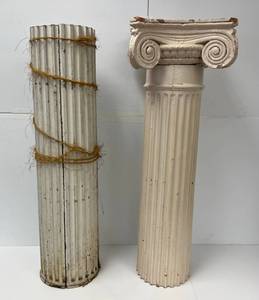 lot 218 image: Two Antique Decorative Wooden Pillars Roughly 37 Tall