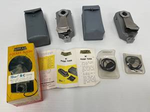 lot 230 image: Pair Of Vintage Minicam Pocket Flashes 1 Original Box And Manual The Other Has No Original Box Or Mnaual (Untested)