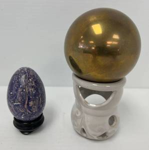 lot 250 image: Group Including 3 14 Brass Ball On Ceramic Stand And 2 12 Purple Stone Egg