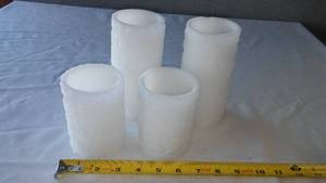 lot 19 image: (4) Candles - Battery Operated - Clean.