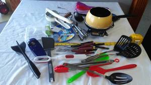 lot 21 image: Kitchen - Fondue Pot, Can Opener and more.